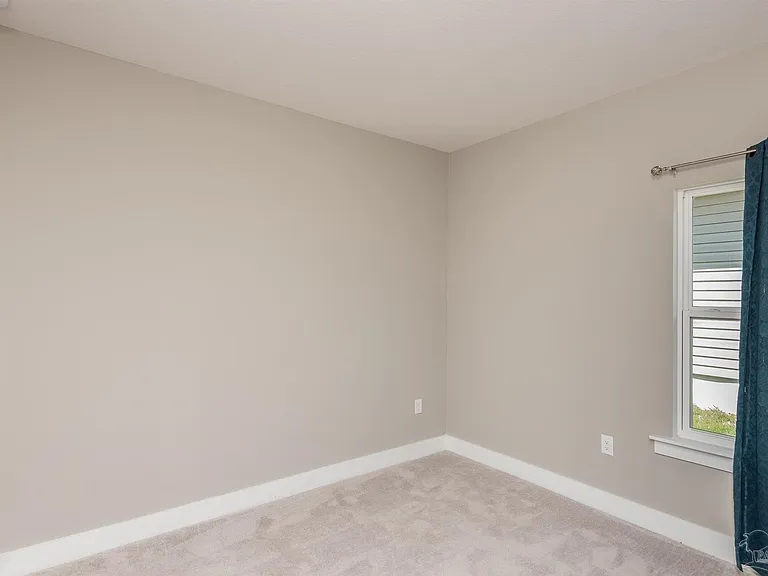 240 Camellia Dr — Photo 15