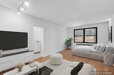 222 East 35th Street #3D image 1 of 6