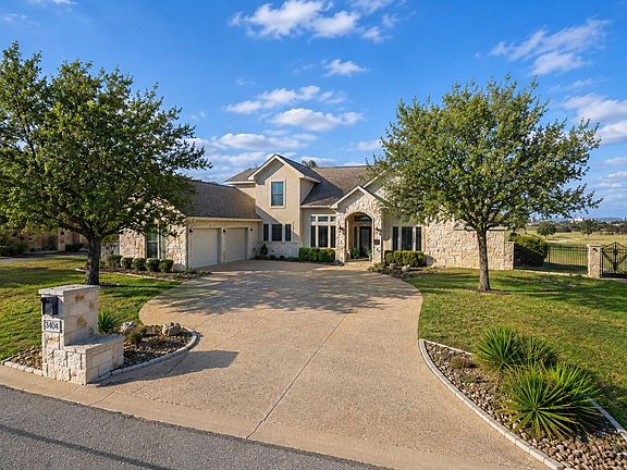 2nd image of 3404 Comanche Trace Dr
