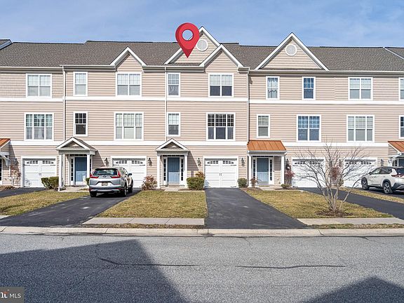 3rd image of 33825 Connecticut Ave #17