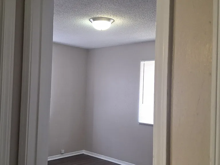 4607 W Jackson St — Photo 5