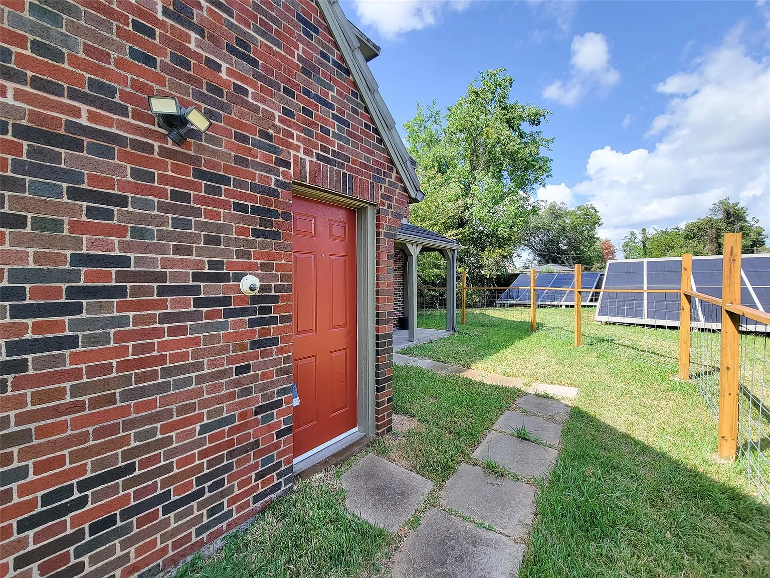 3214 S Macgregor Way — Photo 3