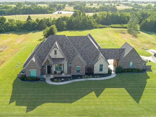 24057 Buckingham Ct, Edmond, OK 73025
