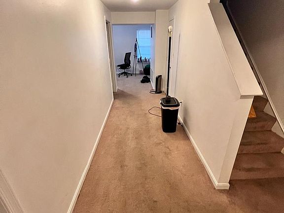 5th image of 6808 Amber Hill Ct