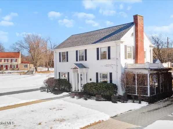 10 Eaton Road, Troy, NY 12180