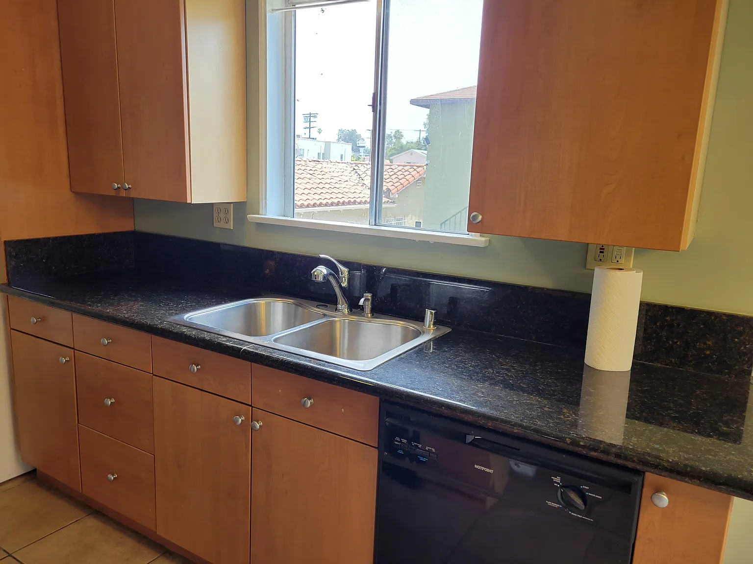 1 bed, 750 sqft, $2,200 — Photo 4