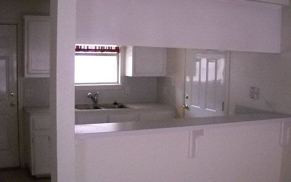 4th image of 1913 Fairmont Ave