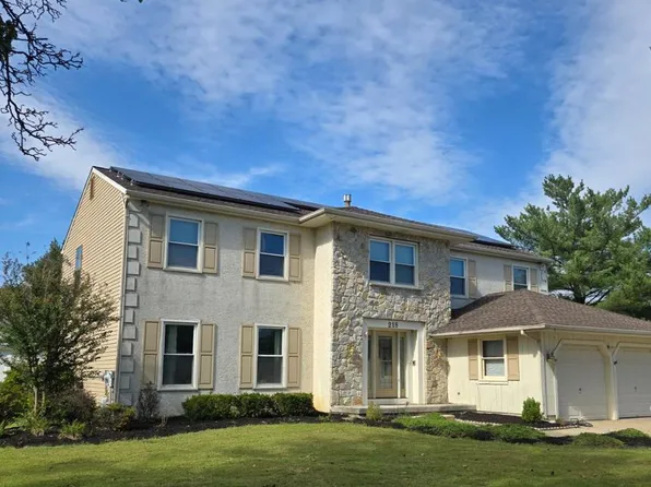 218 Ramblewood Dr, Sewell, NJ 08080