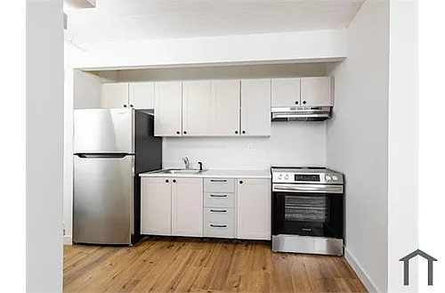 16 Wade Sq #7E Photo 1