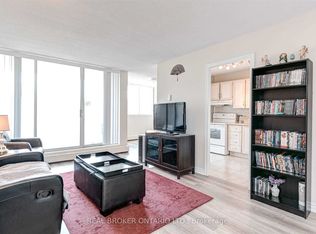 530 Lolita Gdns #303, Mississauga, ON L5A 3T2
