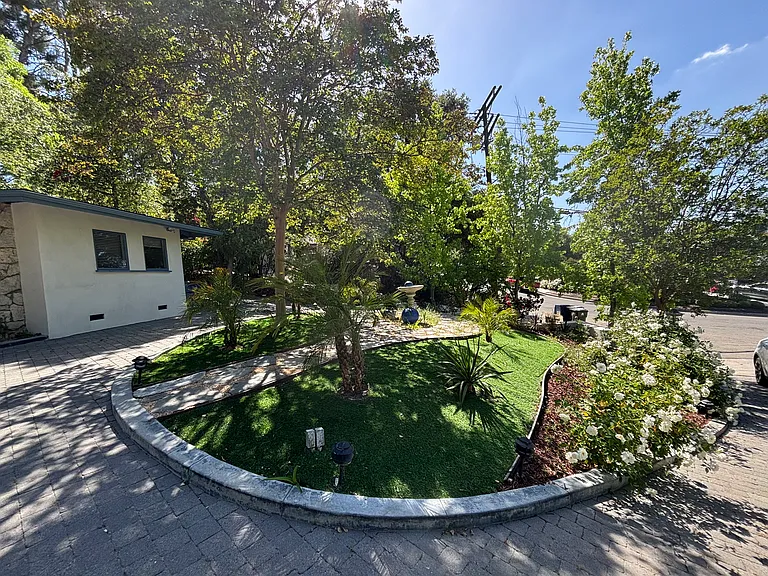 4736 Zelzah Ave — Photo 20
