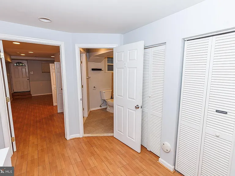 1437 E Capitol St SE #B — Photo 15