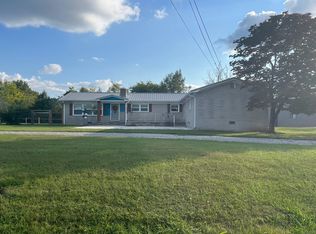 915 Country Club Rd, Sparta, TN 38583