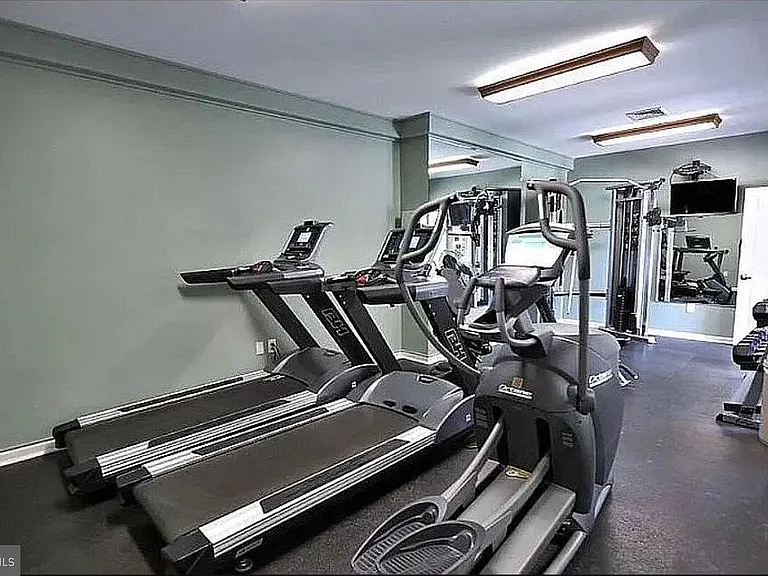 101 Wellington Park Dr — Photo 36