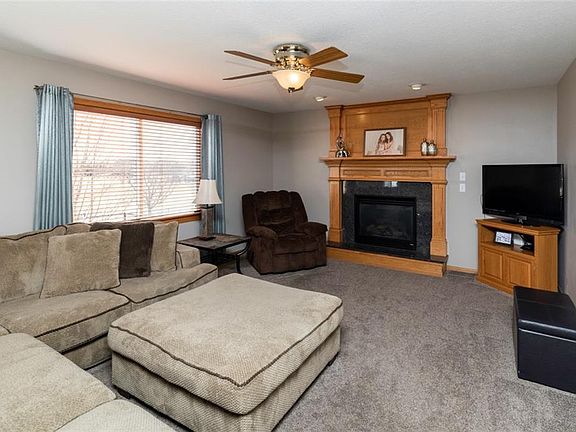 3rd image of 2513 NW Northpark Dr