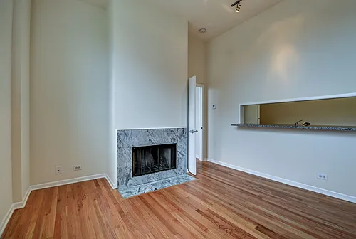 3257 N Sheffield Ave #306 Photo 1