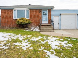 65 Dania Dr, Cheektowaga, NY 14225