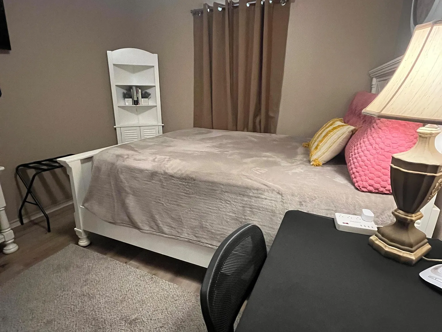 2 bed, 1.0 bath, 1392 sqft, $819 — Photo 3