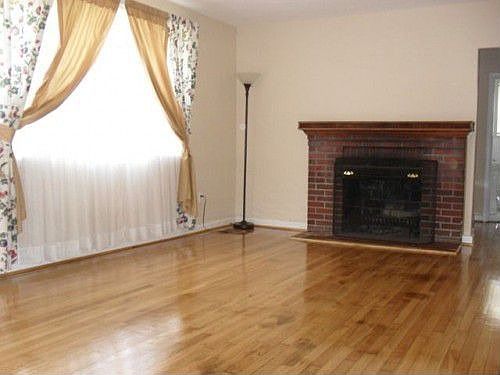 3rd image of 173 W Evans St