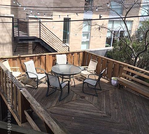 5th image of 906 W Wrightwood Ave #Gdn