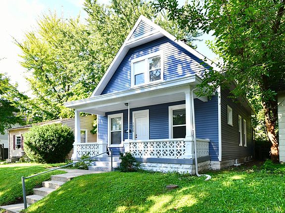 3rd image of 1820 Singleton St
