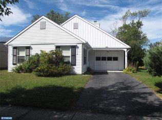 27 Marlborough Dr, Southampton, NJ 08088