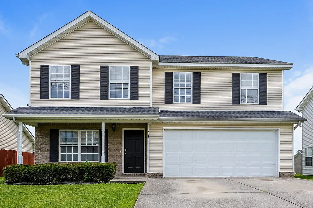 4 bed, 2.5 bath, 1789 sqft, $1,945 — Photo 1