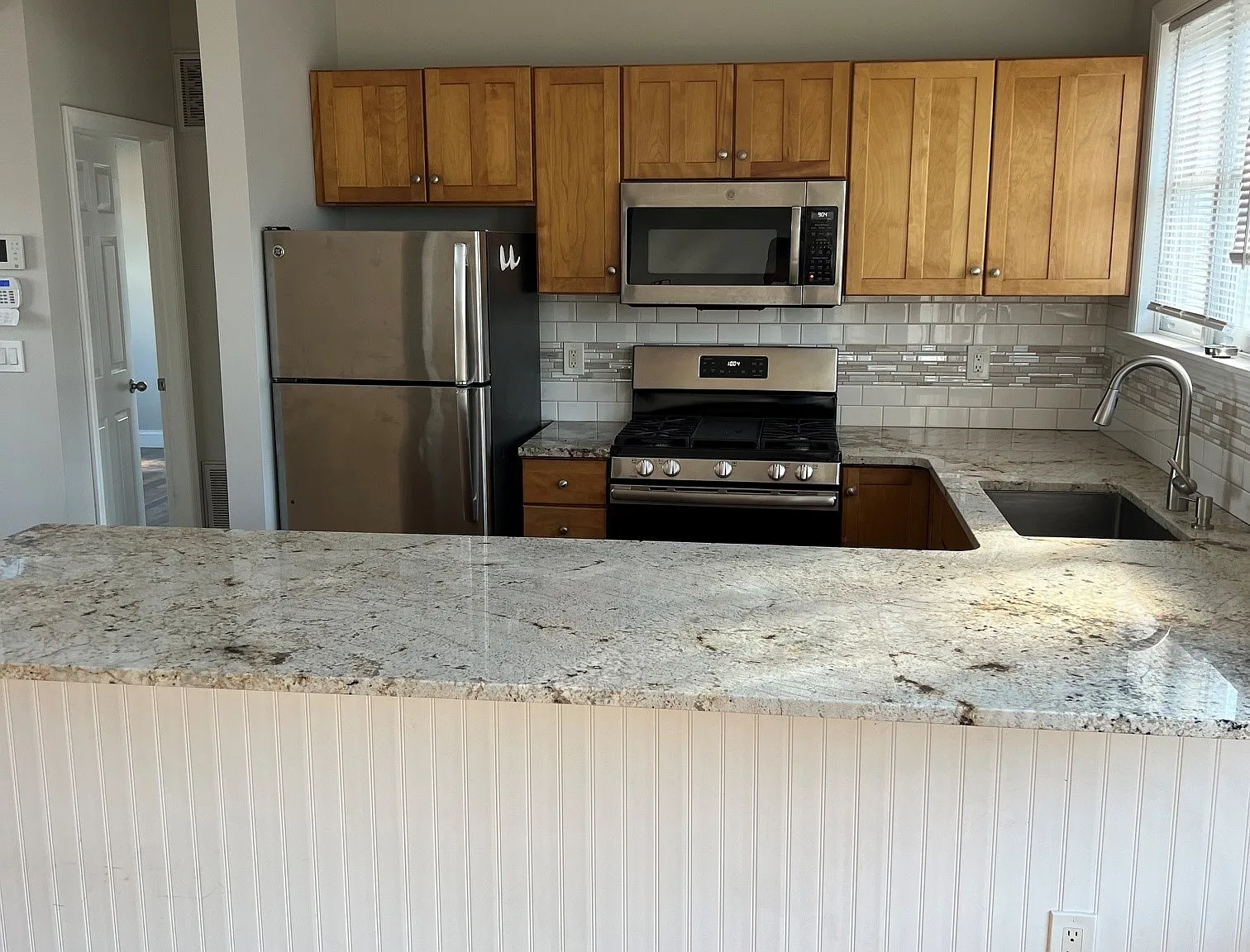 3 bed, 1500 sqft, $4,000 — Photo 2