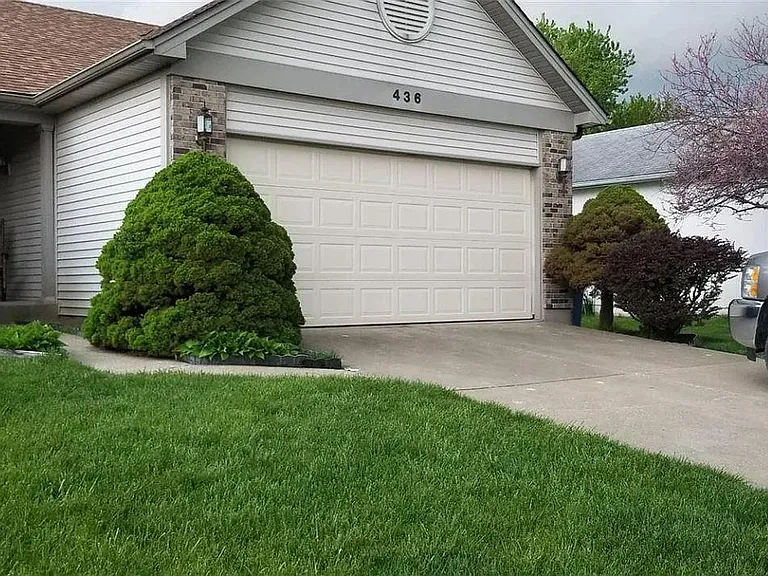 436 Slusser Ln — Photo 2