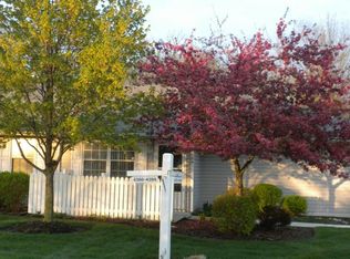 4384 Greystone Village Dr, Columbus, OH 43228