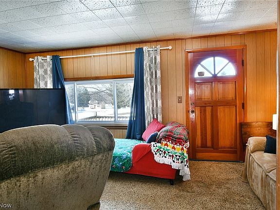 5th image of 3682 Ridge Rd