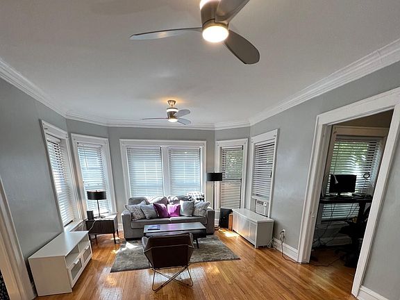 2nd image of 5851 S Blackstone Ave APT 114