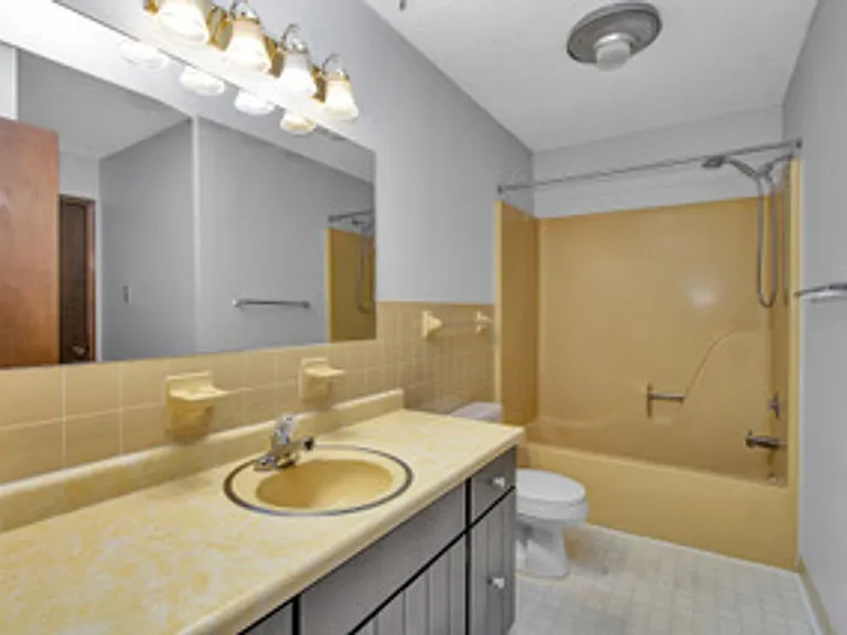 504 Harrow Rd — Photo 18
