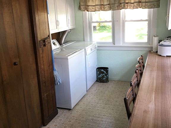 Mudroom and Laundry