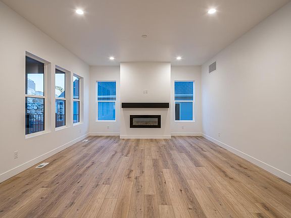 4th image of 4544 N Summer View Dr