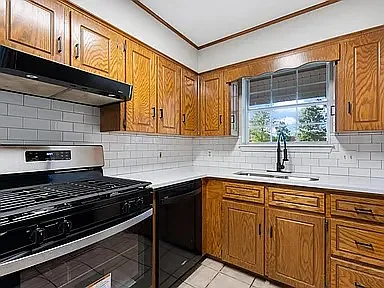 37 Pond St — Photo 42