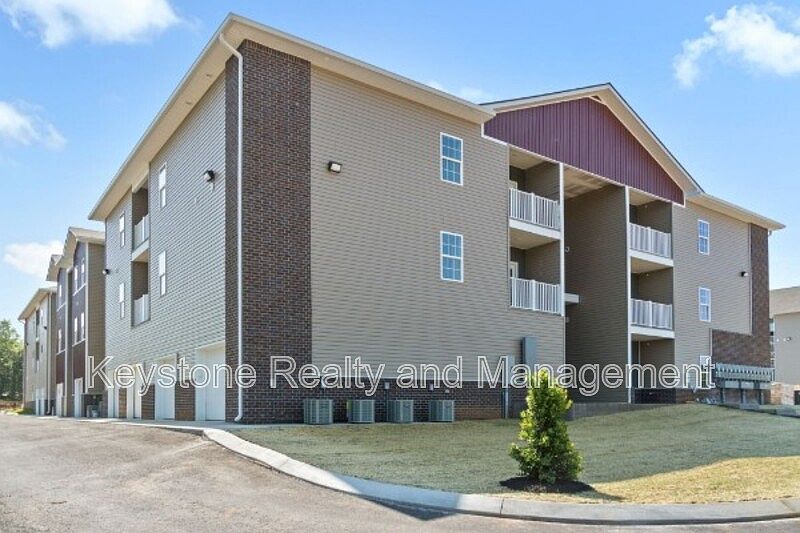1st image of 229B E Johnson Cir #309