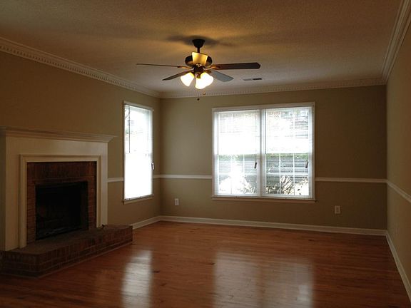 2nd image of 1928 Cooper Landing Dr SE