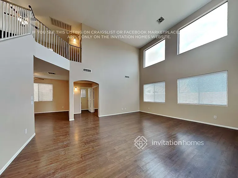 10410 W Illini St — Photo 5
