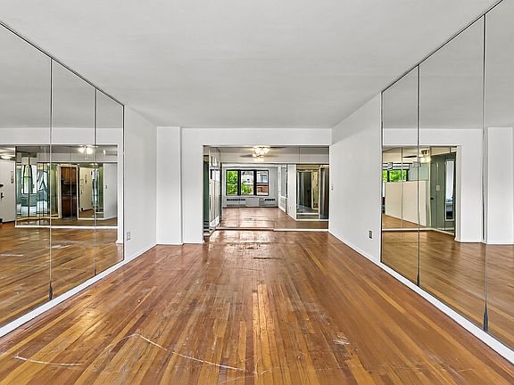 3rd image of 4131 51st St APT 4K