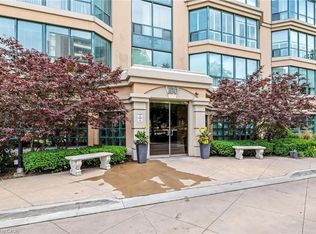 100 Millside Dr #1202, Milton, ON L9T5E2