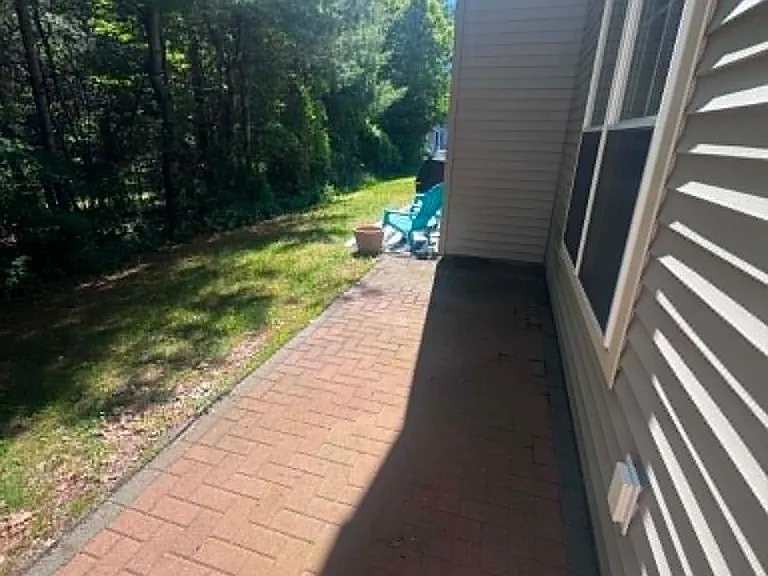15 Edgefield Ln — Photo 3