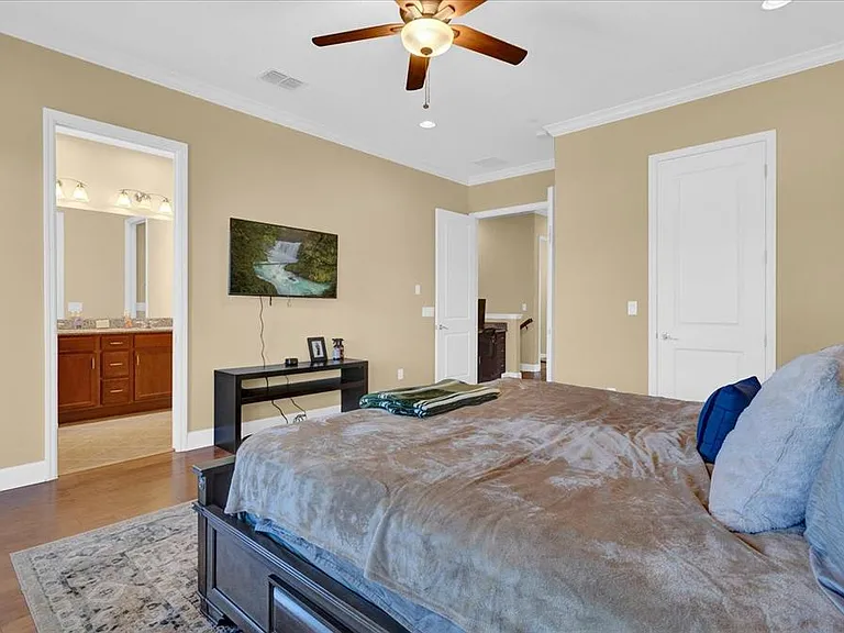 9219 Laureate Blvd — Photo 13