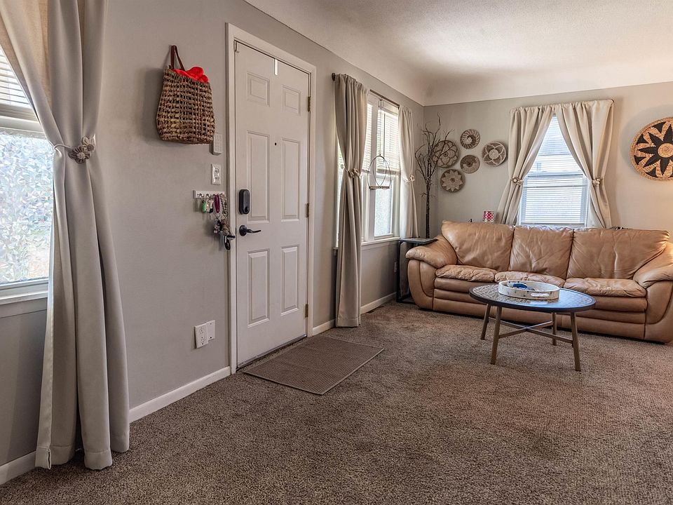 27547 Brinker St, photo 5