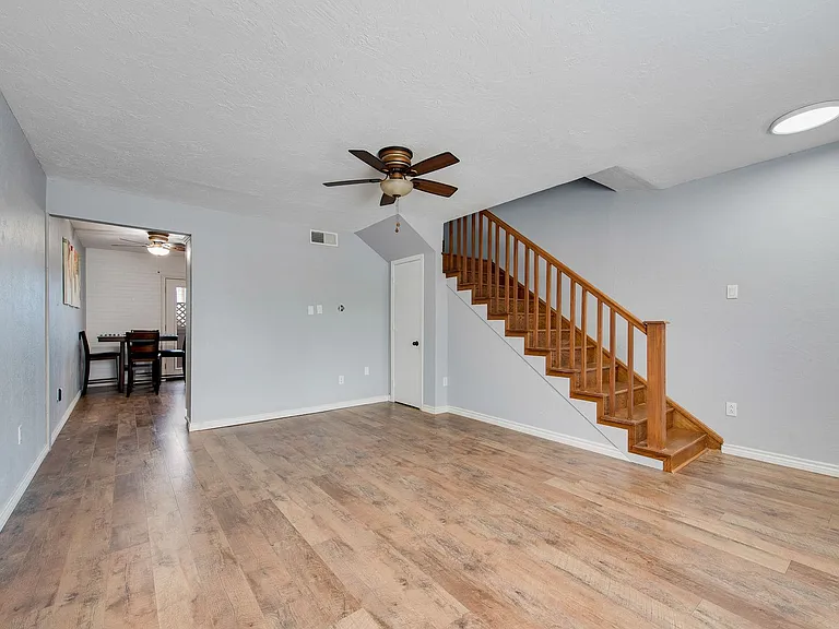 7815 Royal Ln #7815 — Photo 13