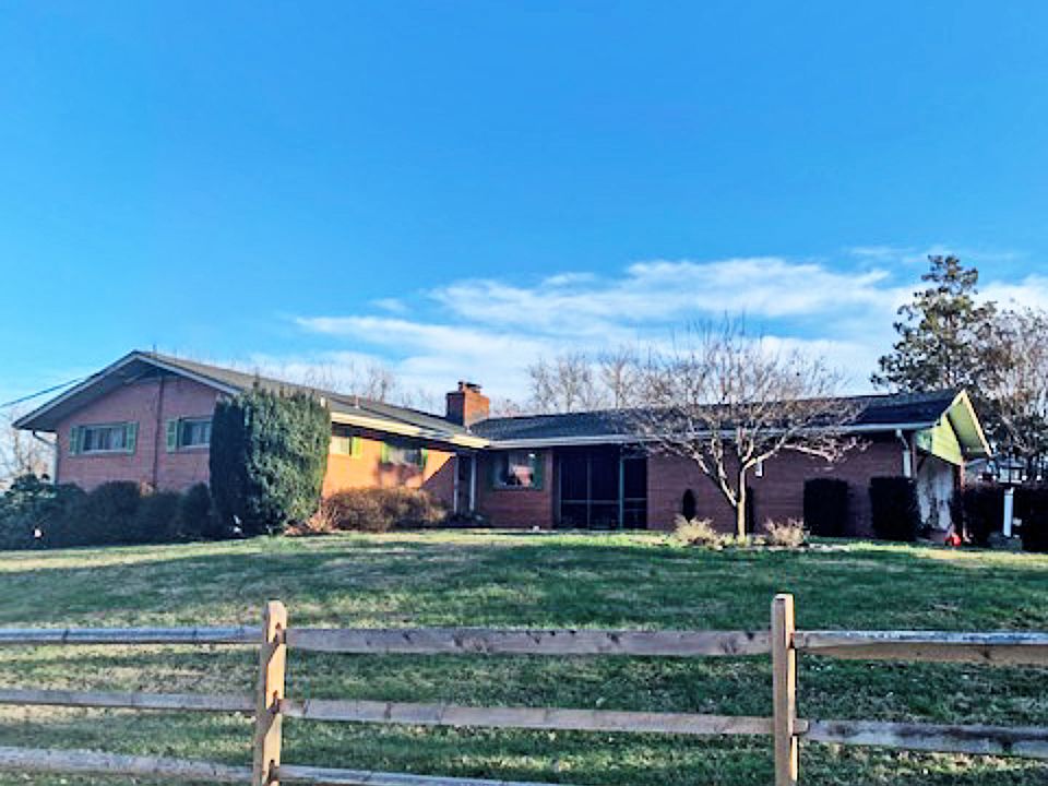 1st image of 10001 Blackthorn Ct