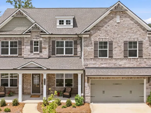 6116 Black Pear Ln, Gainesville, GA 30506