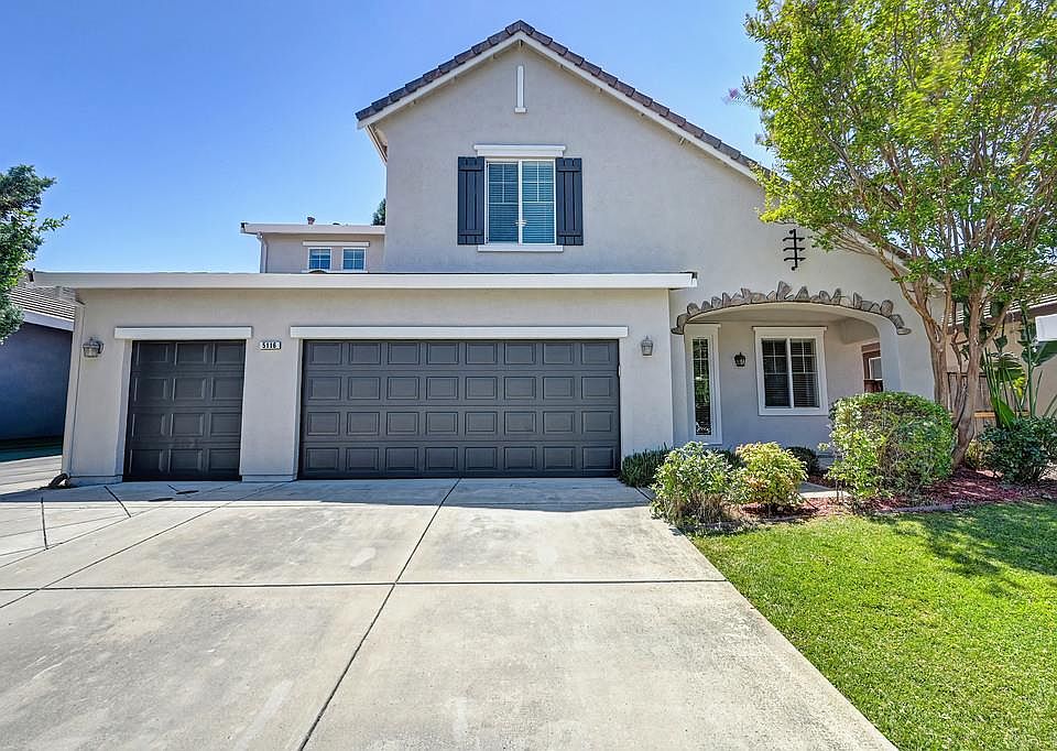 1st image of 5116 Moon Lily Way