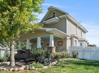 203 S Eyberg Ave, Treynor, IA 51575