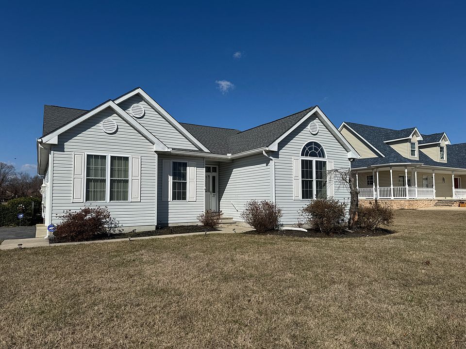 1st image of 27 Dove Knoll Dr